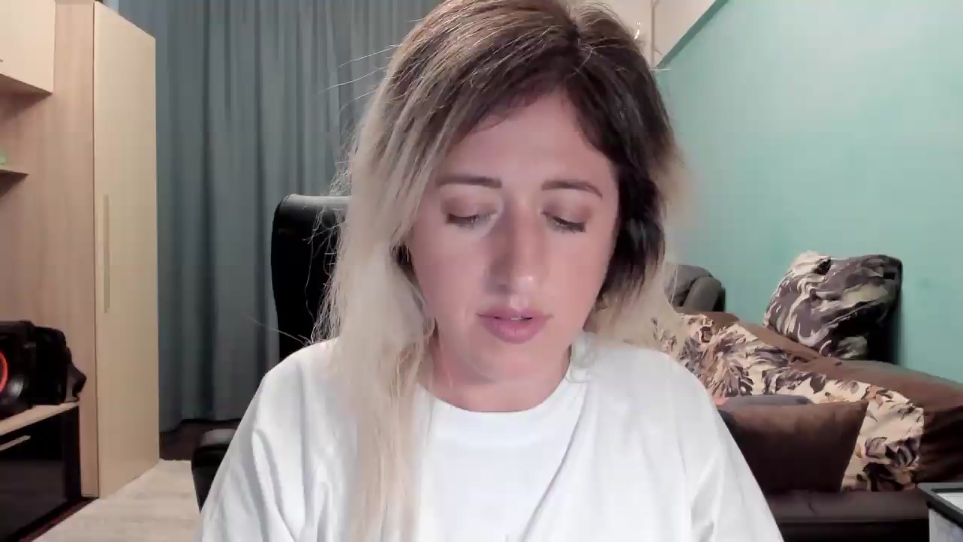 Gallery image thumbnail from SweetDelia_'s myfreecams stream on, 06/24/2026, 01:25 image 11 of 20