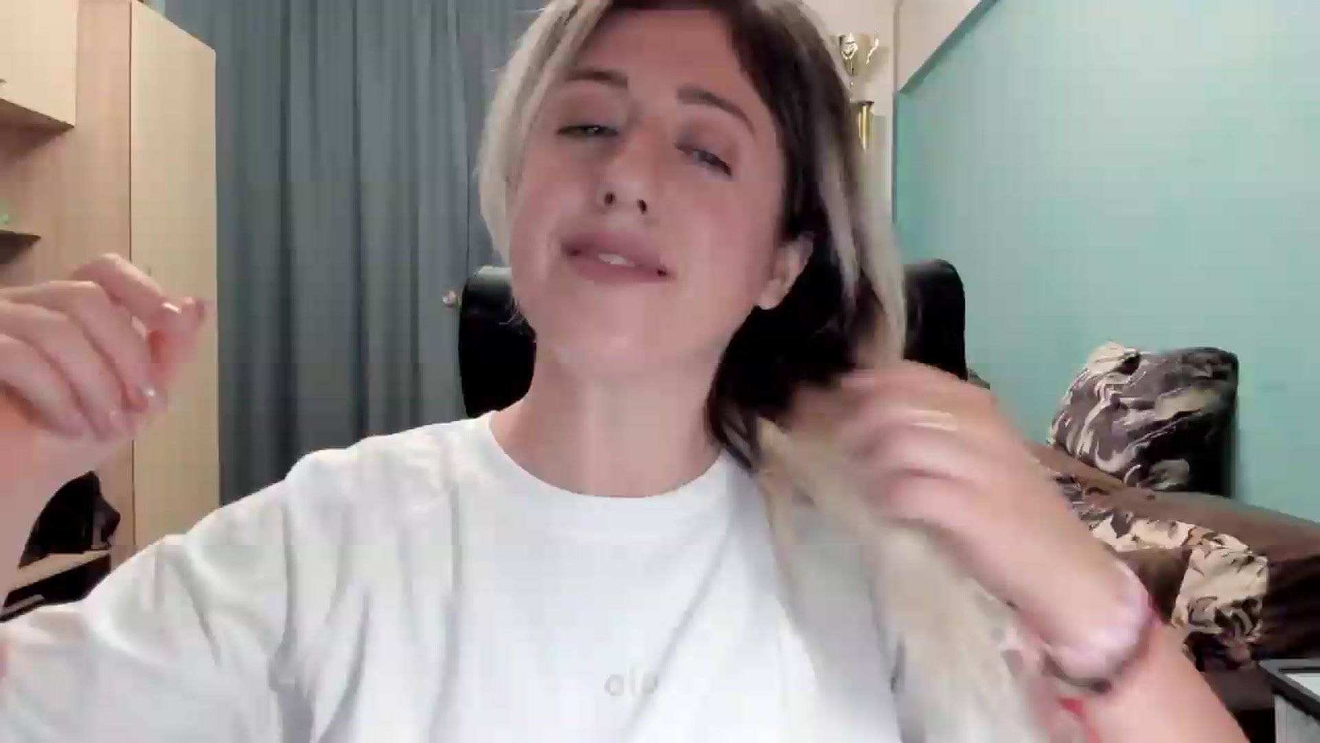 Gallery image thumbnail from SweetDelia_'s myfreecams stream on, 06/24/2026, 01:25 image 4 of 20