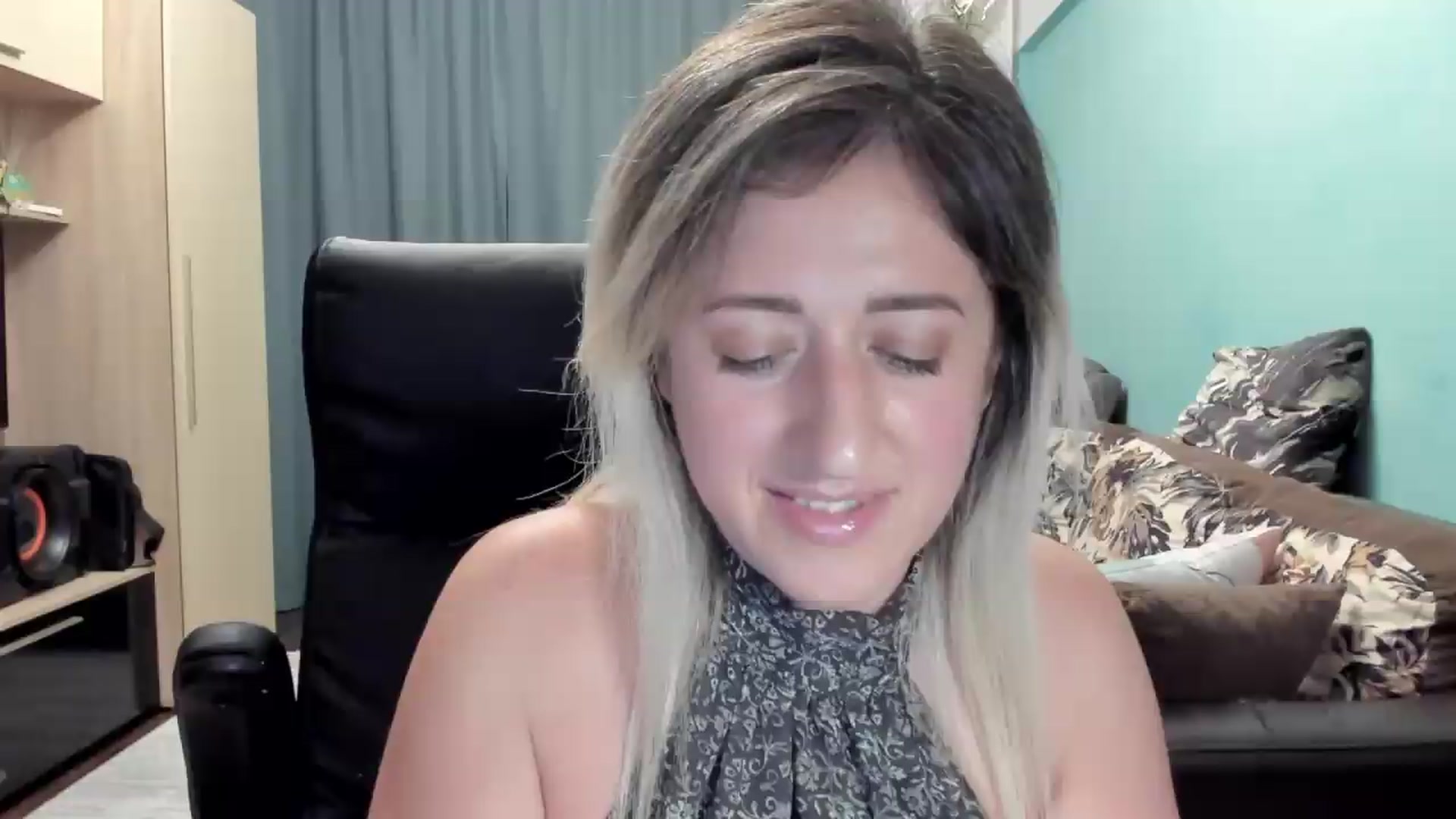 Gallery image thumbnail from SweetDelia_'s myfreecams stream on, 06/25/2026, 24:37 image 16 of 20