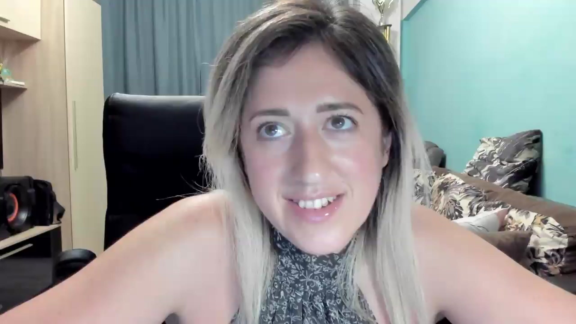 Gallery image thumbnail from SweetDelia_'s myfreecams stream on, 06/25/2026, 24:37 image 13 of 20