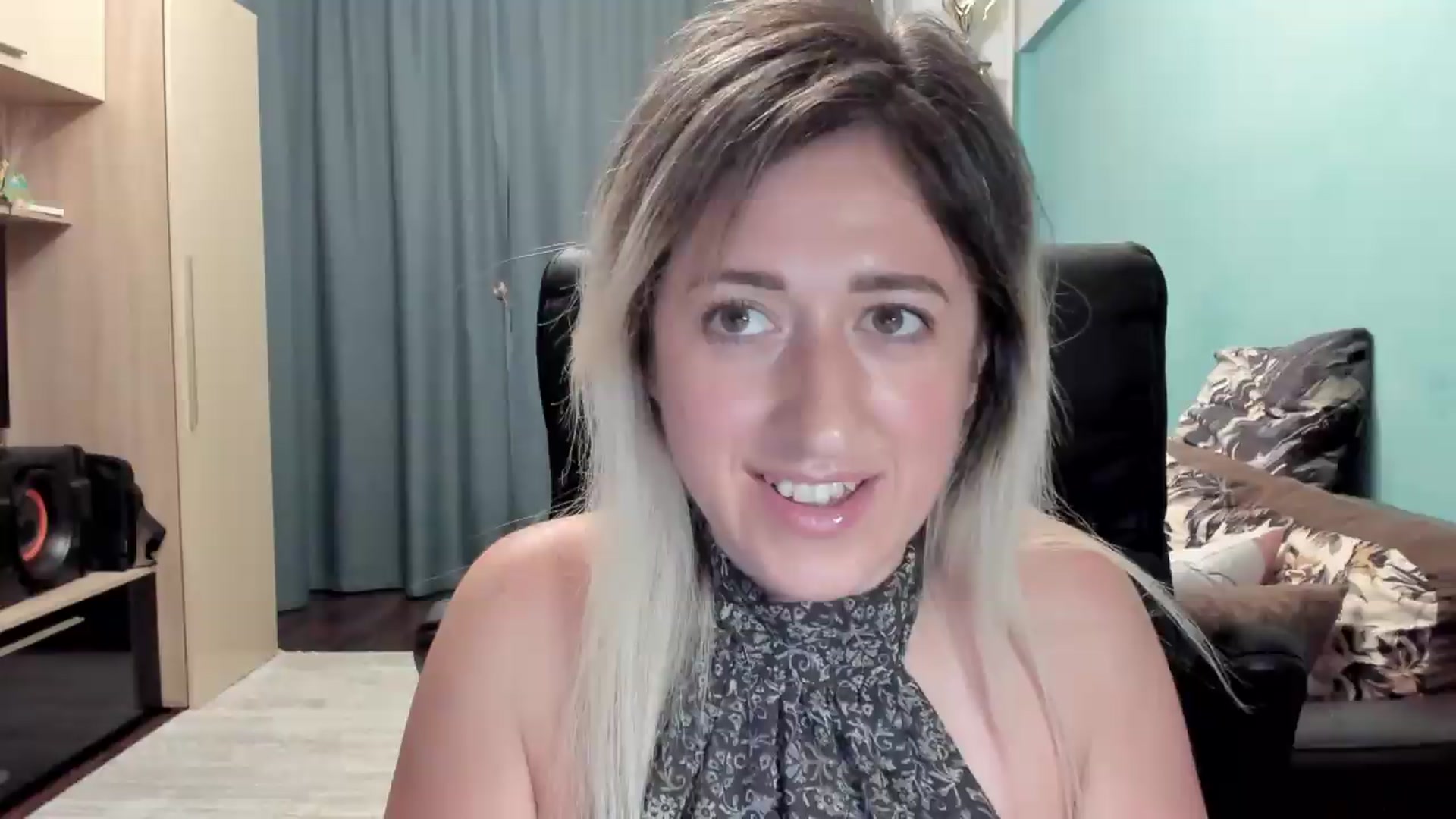 Gallery image thumbnail from SweetDelia_'s myfreecams stream on, 06/25/2026, 01:57 image 8 of 20