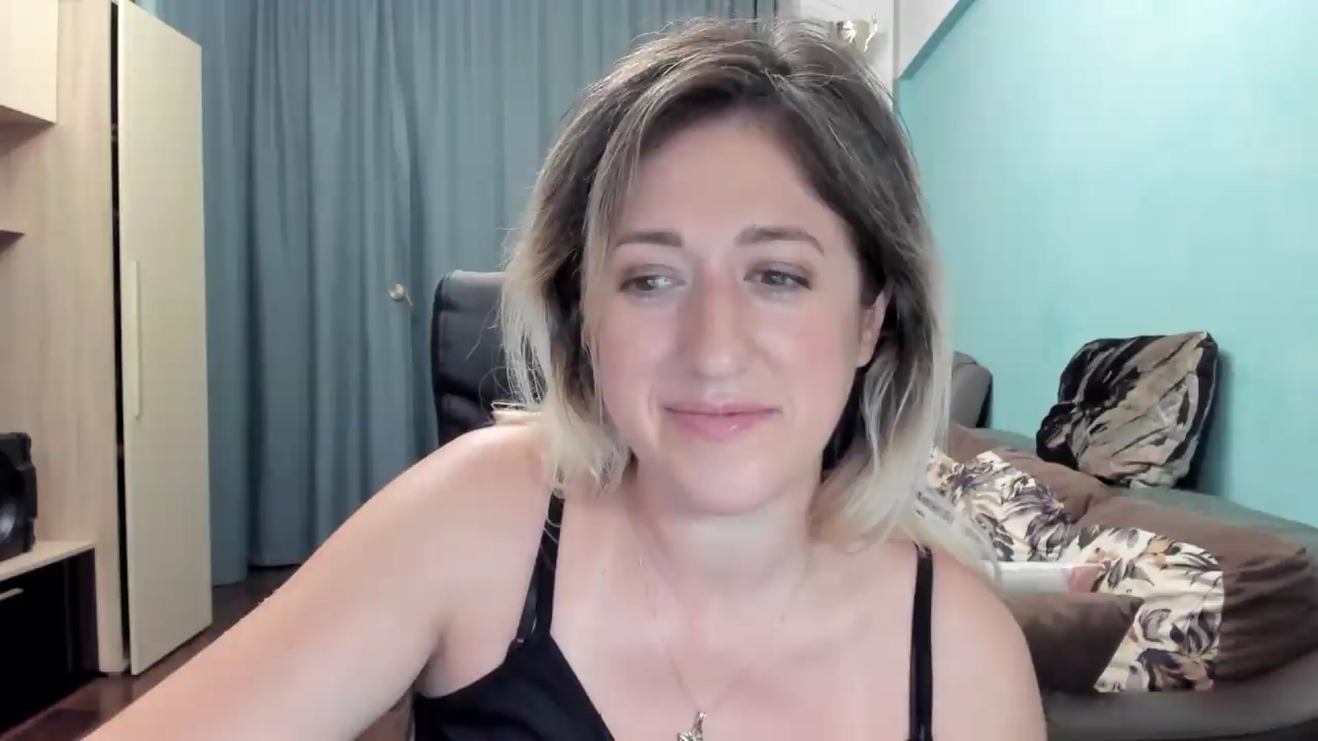 Gallery image thumbnail from SweetDelia_'s myfreecams stream on, 06/27/2026, 24:58 image 18 of 20