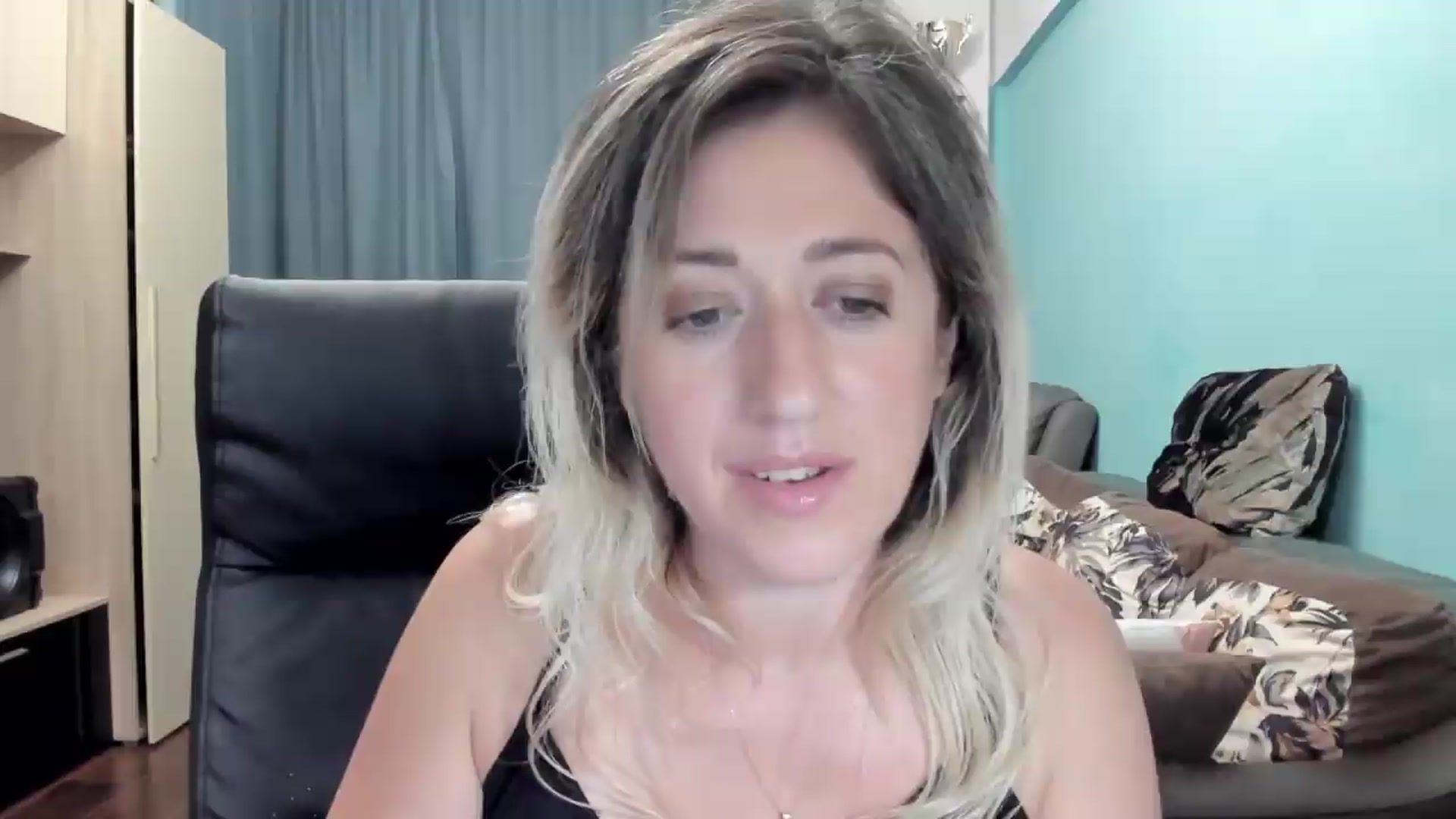 Gallery image thumbnail from SweetDelia_'s myfreecams stream on, 06/27/2026, 24:58 image 15 of 20