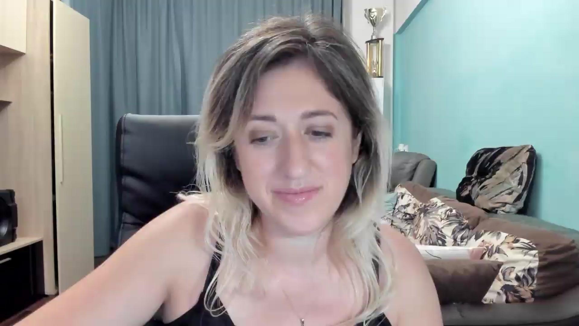 Gallery image thumbnail from SweetDelia_'s myfreecams stream on, 06/27/2026, 24:58 image 8 of 20