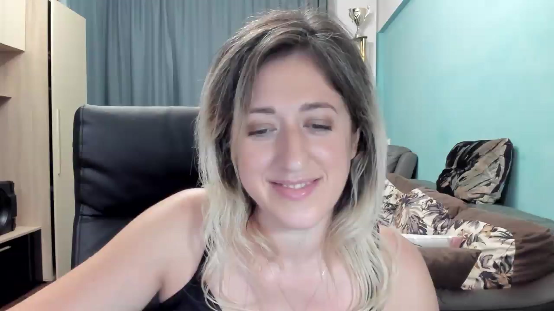 Gallery image thumbnail from SweetDelia_'s myfreecams stream on, 06/27/2026, 24:58 image 16 of 20
