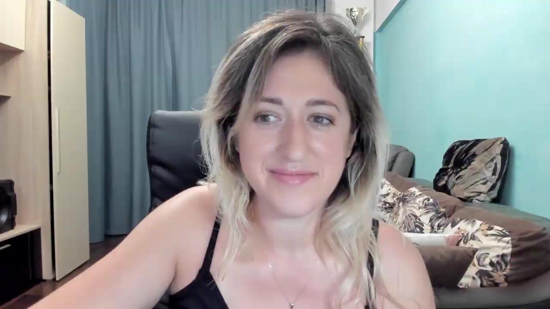 Gallery image thumbnail from SweetDelia_'s myfreecams stream on, 06/27/2026, 24:58 image 6 of 20