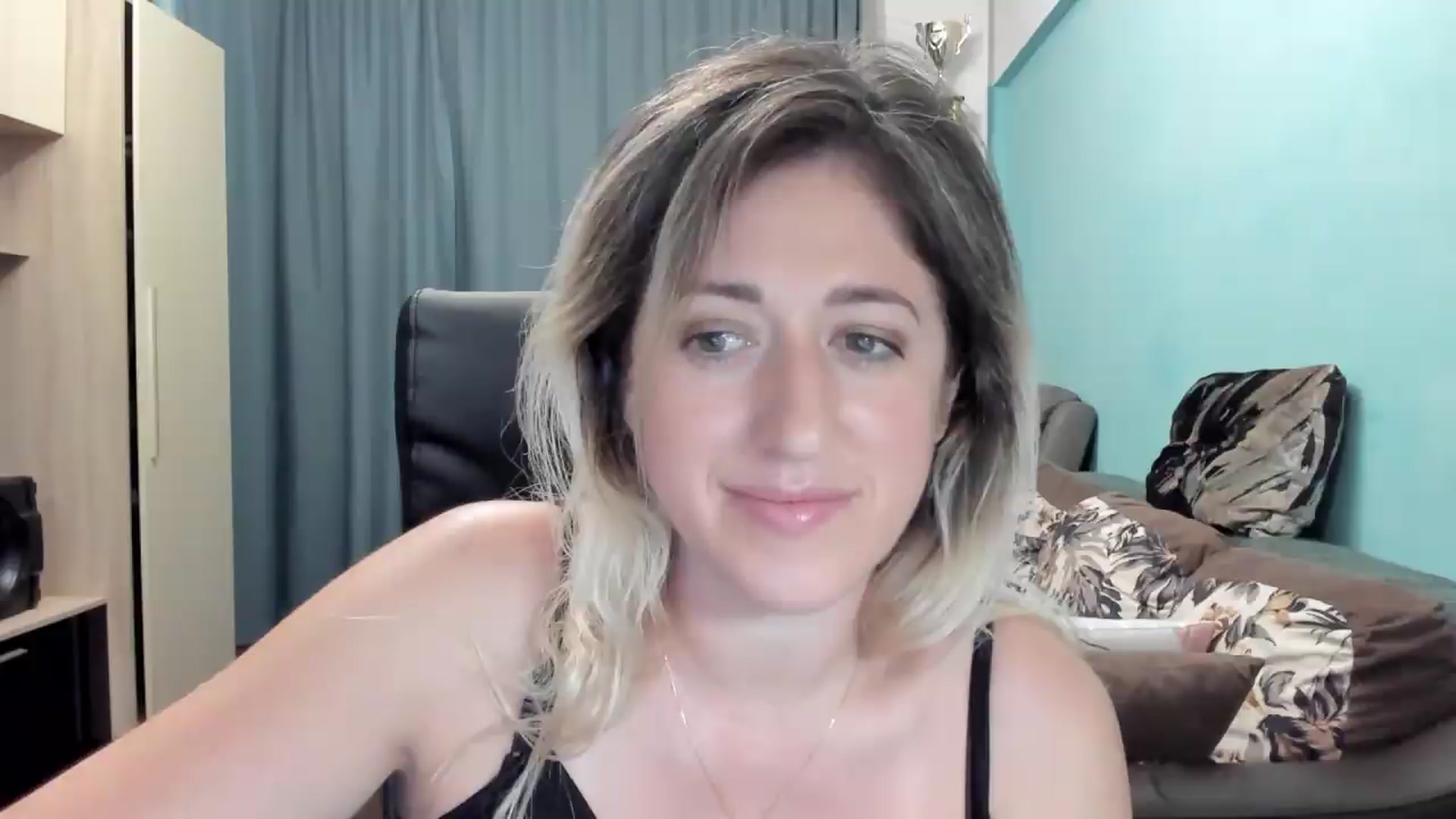 Gallery image thumbnail from SweetDelia_'s myfreecams stream on, 06/27/2026, 24:58 image 19 of 20