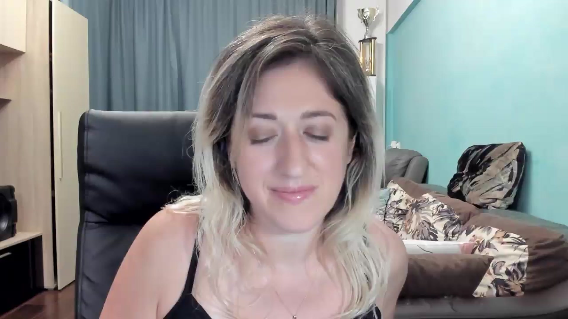 Gallery image thumbnail from SweetDelia_'s myfreecams stream on, 06/27/2026, 24:58 image 12 of 20