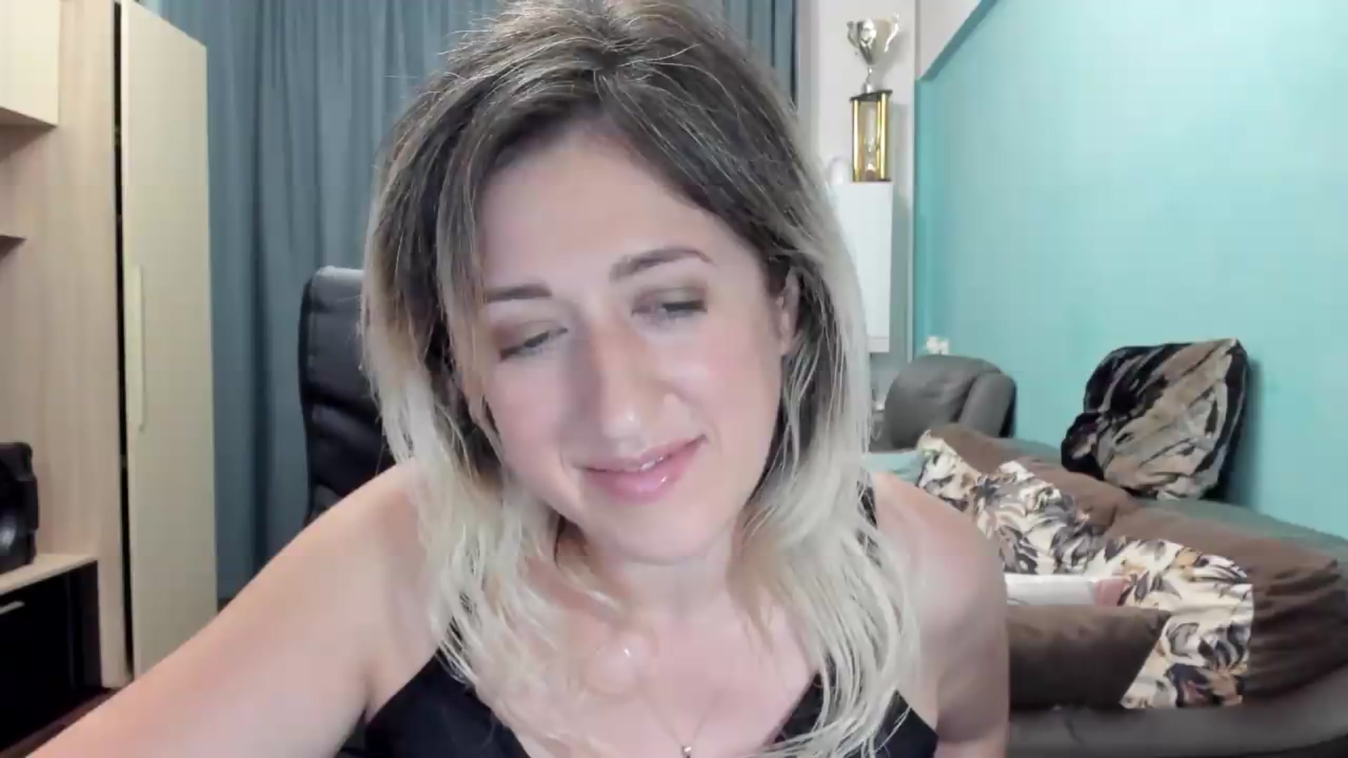Gallery image thumbnail from SweetDelia_'s myfreecams stream on, 06/27/2026, 24:58 image 14 of 20