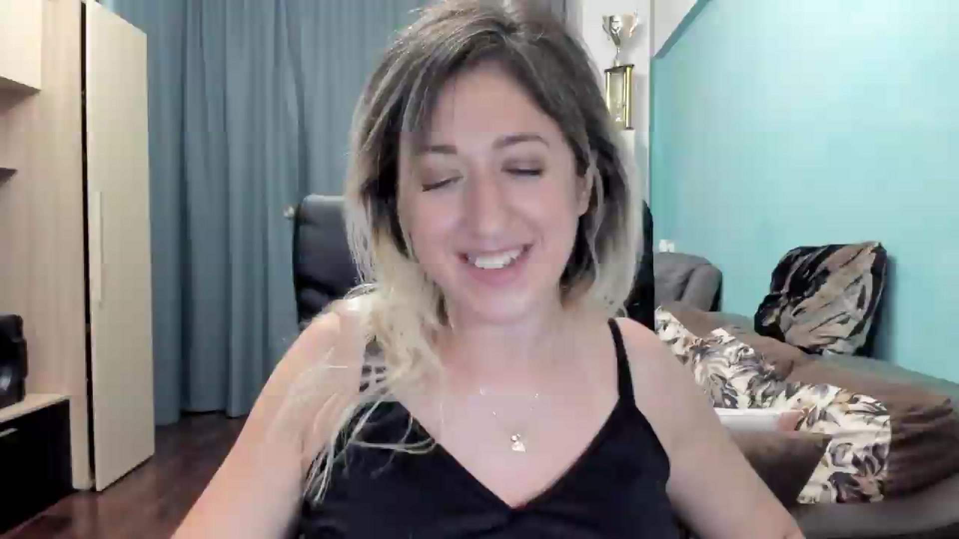 Gallery image thumbnail from SweetDelia_'s myfreecams stream on, 06/27/2026, 01:24 image 20 of 20