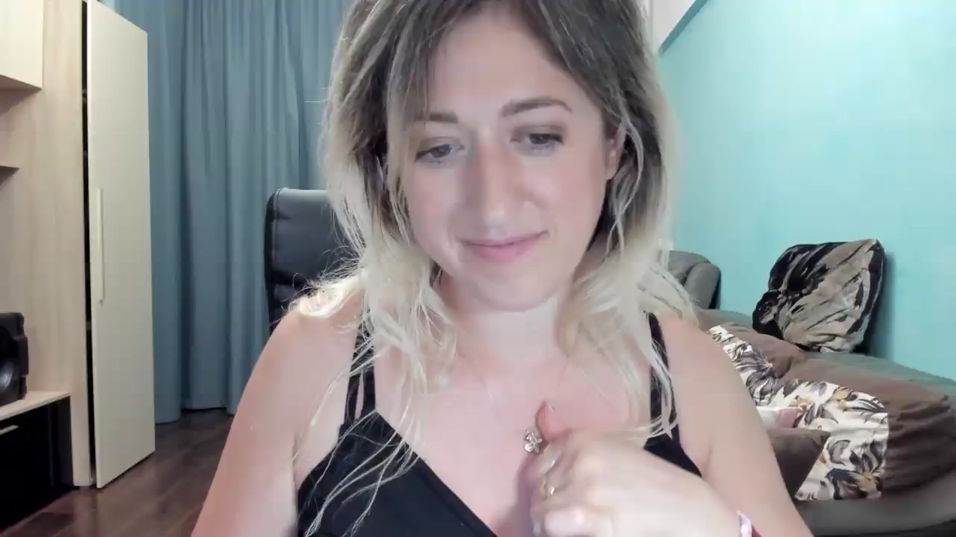 Gallery image thumbnail from SweetDelia_'s myfreecams stream on, 06/27/2026, 01:24 image 19 of 20