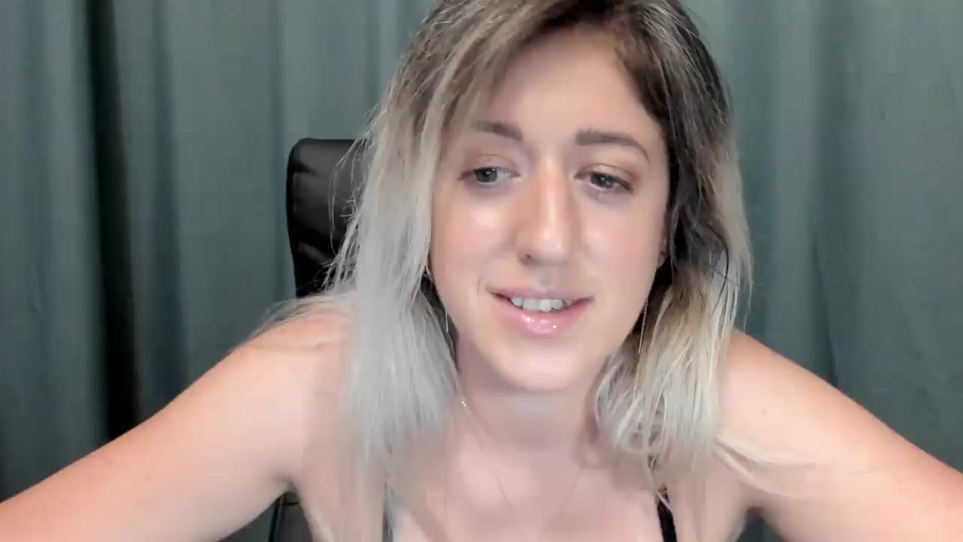 Gallery image thumbnail from SweetDelia_'s myfreecams stream on, 07/01/2026, 24:53 image 1 of 20