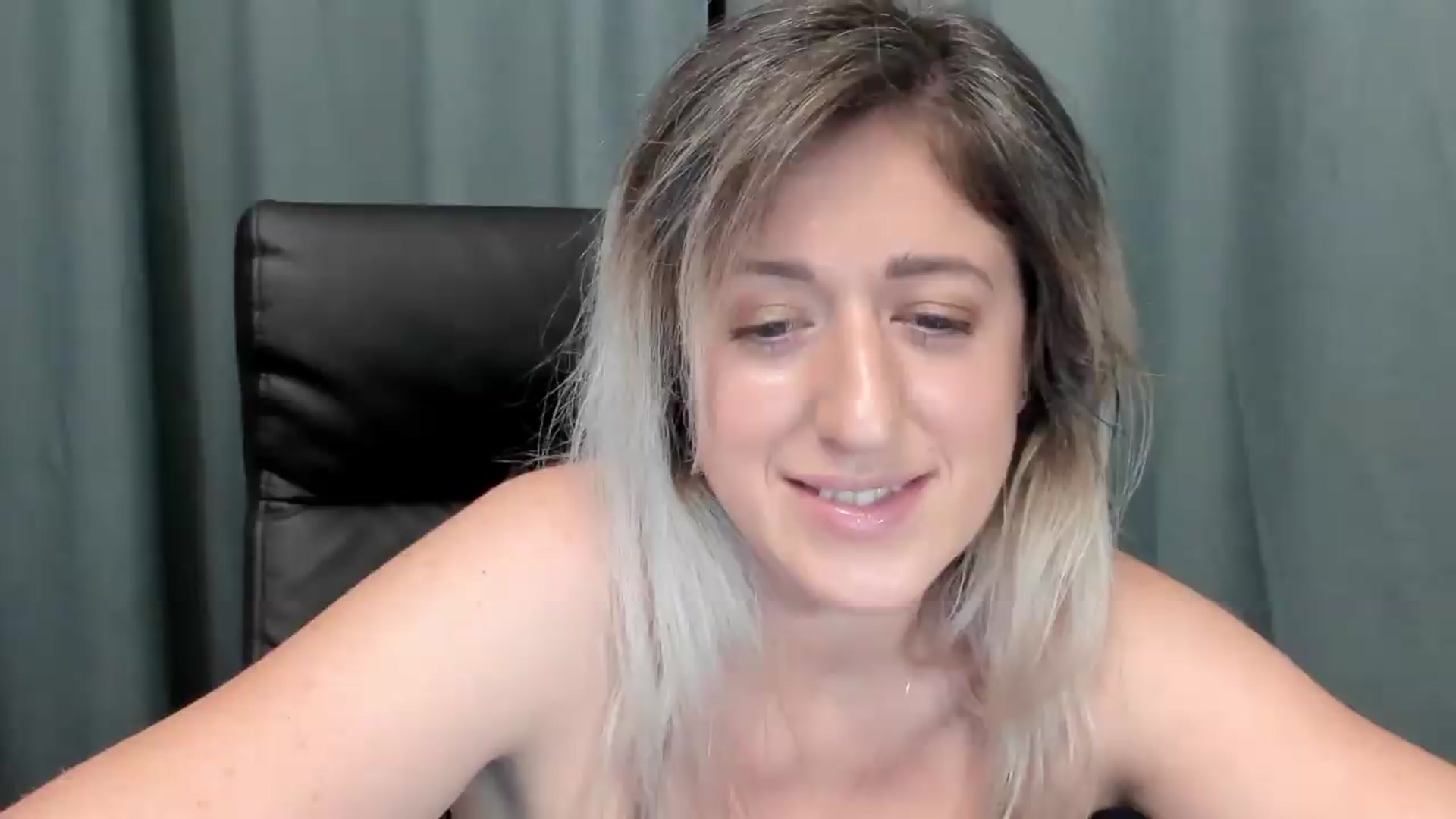 Gallery image thumbnail from SweetDelia_'s myfreecams stream on, 07/01/2026, 24:53 image 8 of 20