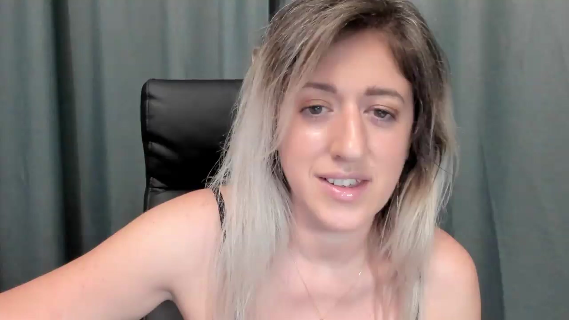 Gallery image thumbnail from SweetDelia_'s myfreecams stream on, 07/01/2026, 01:36 image 11 of 20
