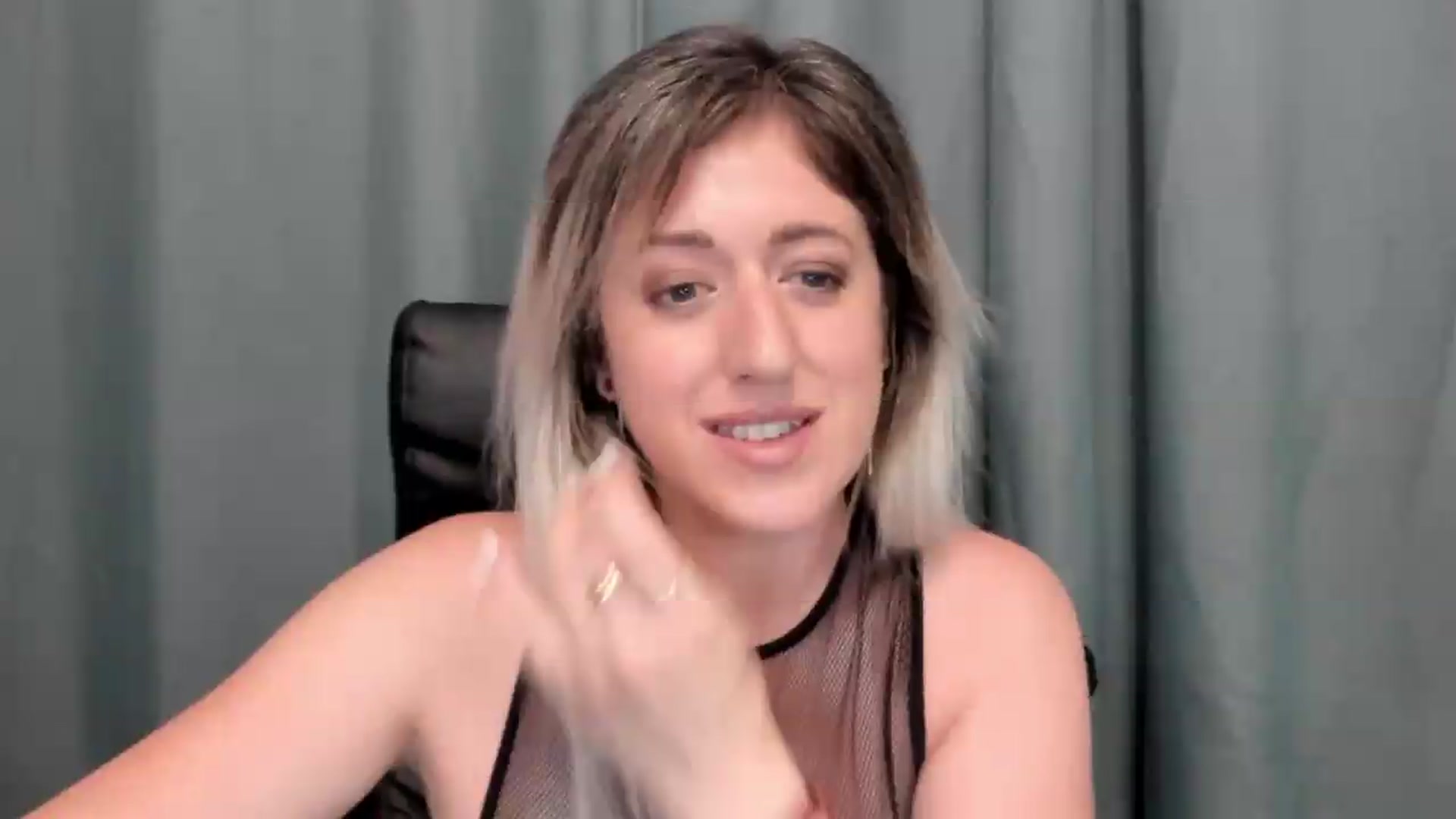Gallery image thumbnail from SweetDelia_'s myfreecams stream on, 07/03/2026, 24:13 image 18 of 20
