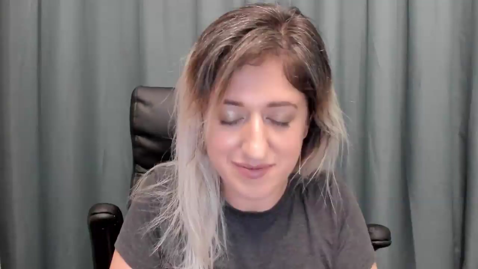 Gallery image thumbnail from SweetDelia_'s myfreecams stream on, 07/04/2026, 24:10 image 18 of 20