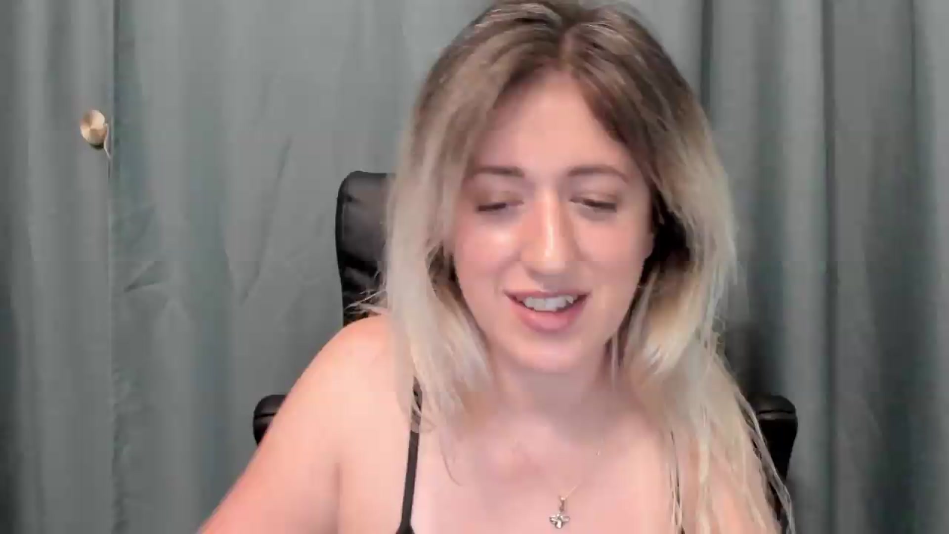Gallery image thumbnail from SweetDelia_'s myfreecams stream on, 07/06/2026, 24:41 image 7 of 20