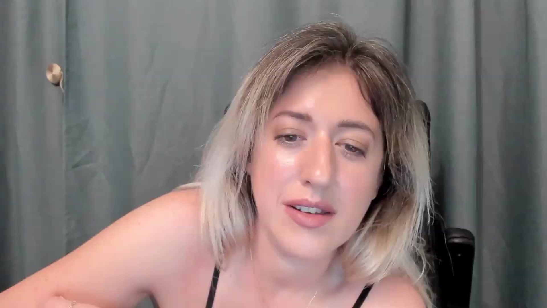 Gallery image thumbnail from SweetDelia_'s myfreecams stream on, 07/06/2026, 24:41 image 14 of 20