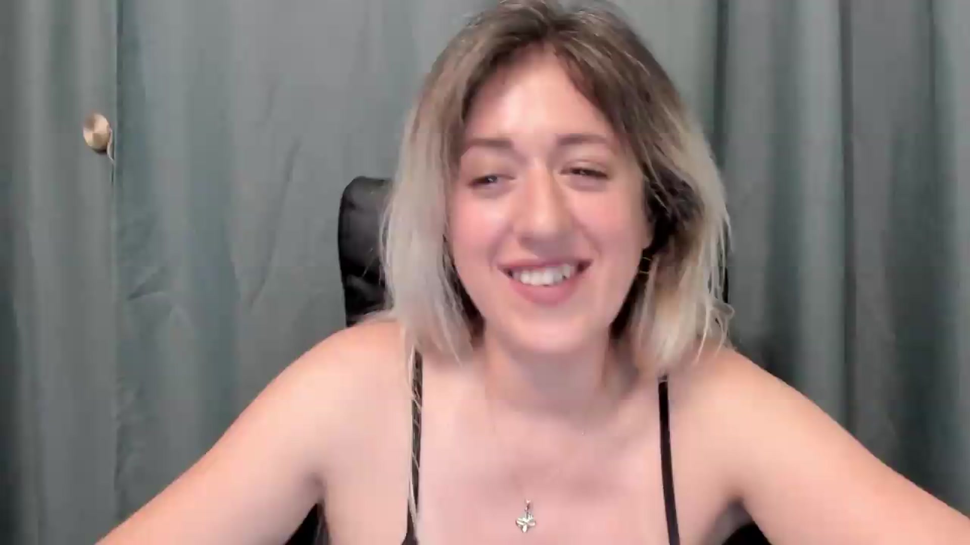 Gallery image thumbnail from SweetDelia_'s myfreecams stream on, 07/06/2026, 24:41 image 18 of 20
