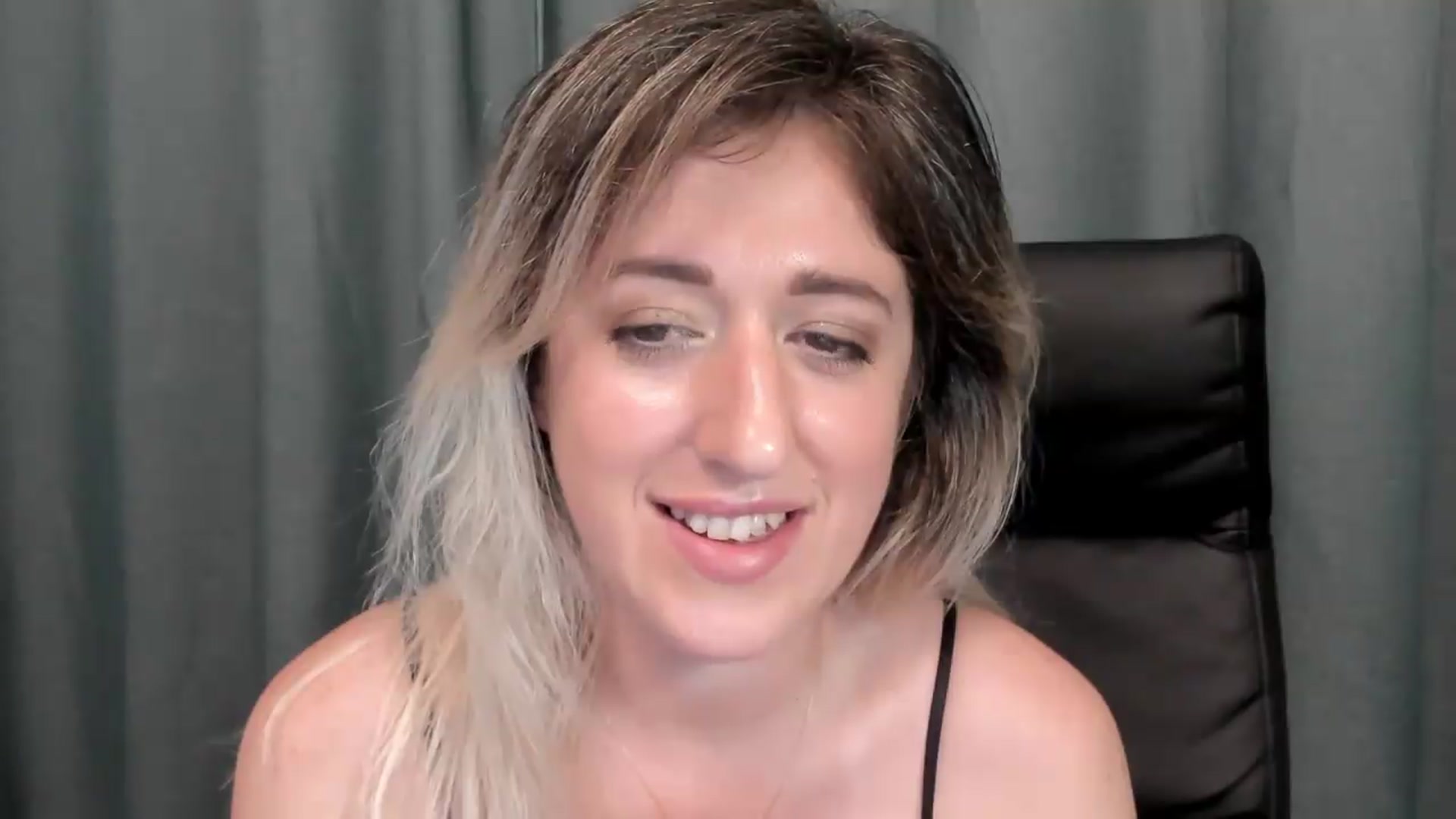 Gallery image thumbnail from SweetDelia_'s myfreecams stream on, 07/09/2026, 01:12 image 19 of 20