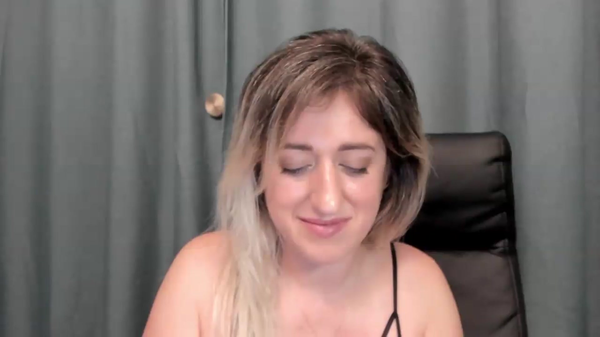 Gallery image thumbnail from SweetDelia_'s myfreecams stream on, 07/09/2026, 01:12 image 9 of 20