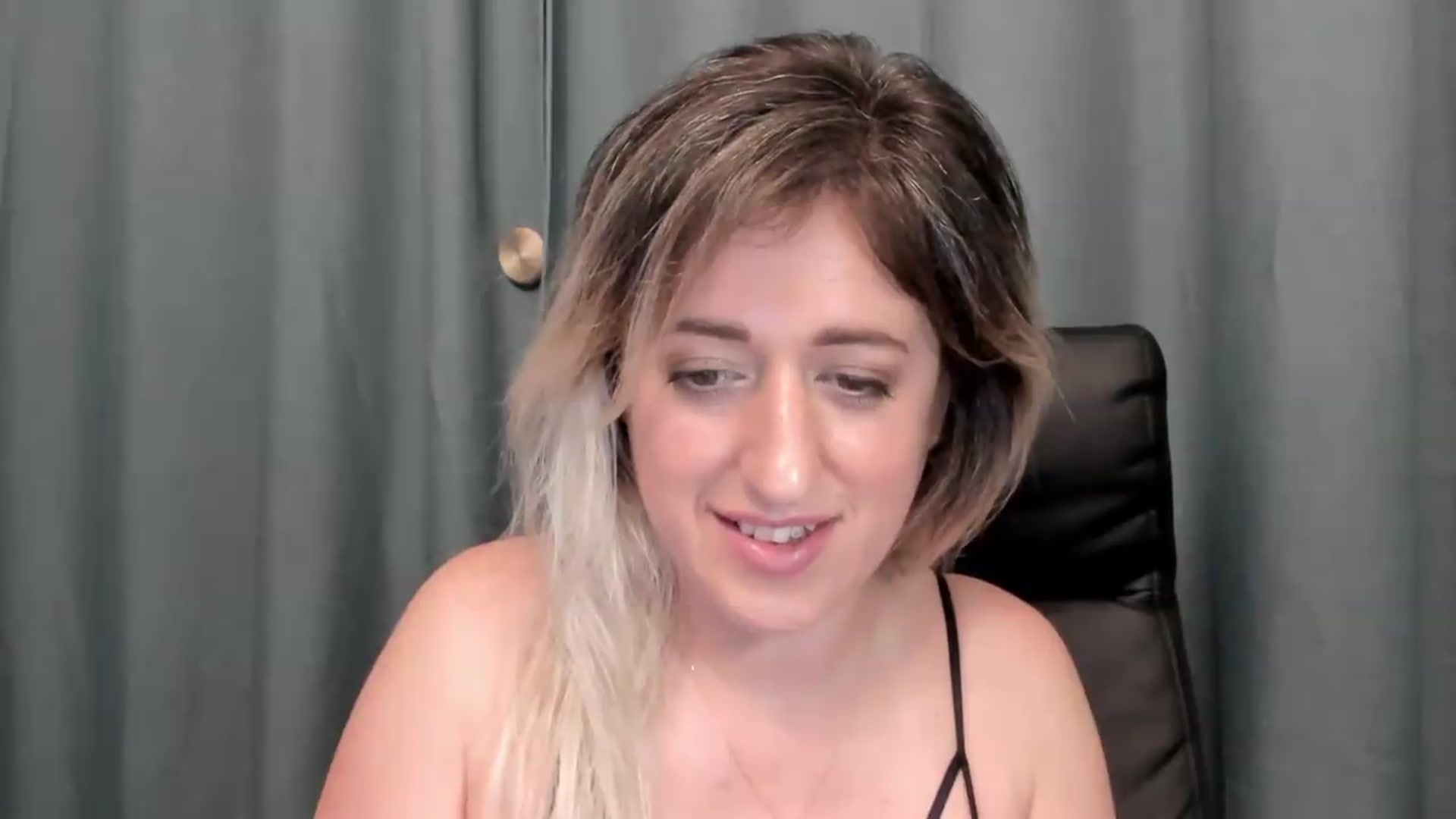 Gallery image thumbnail from SweetDelia_'s myfreecams stream on, 07/09/2026, 01:12 image 5 of 20