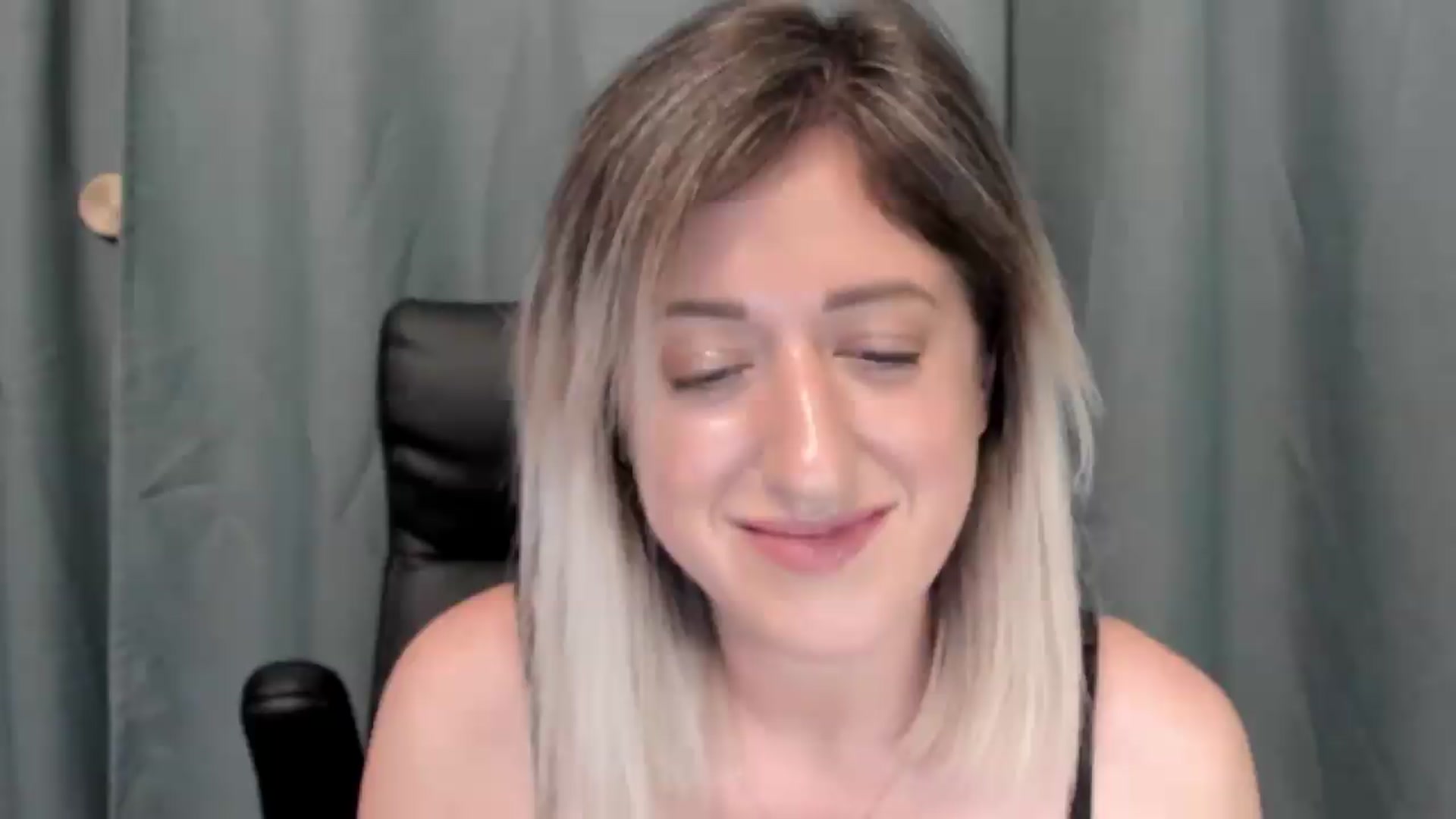 Gallery image thumbnail from SweetDelia_'s myfreecams stream on, 07/11/2026, 02:06 image 7 of 20