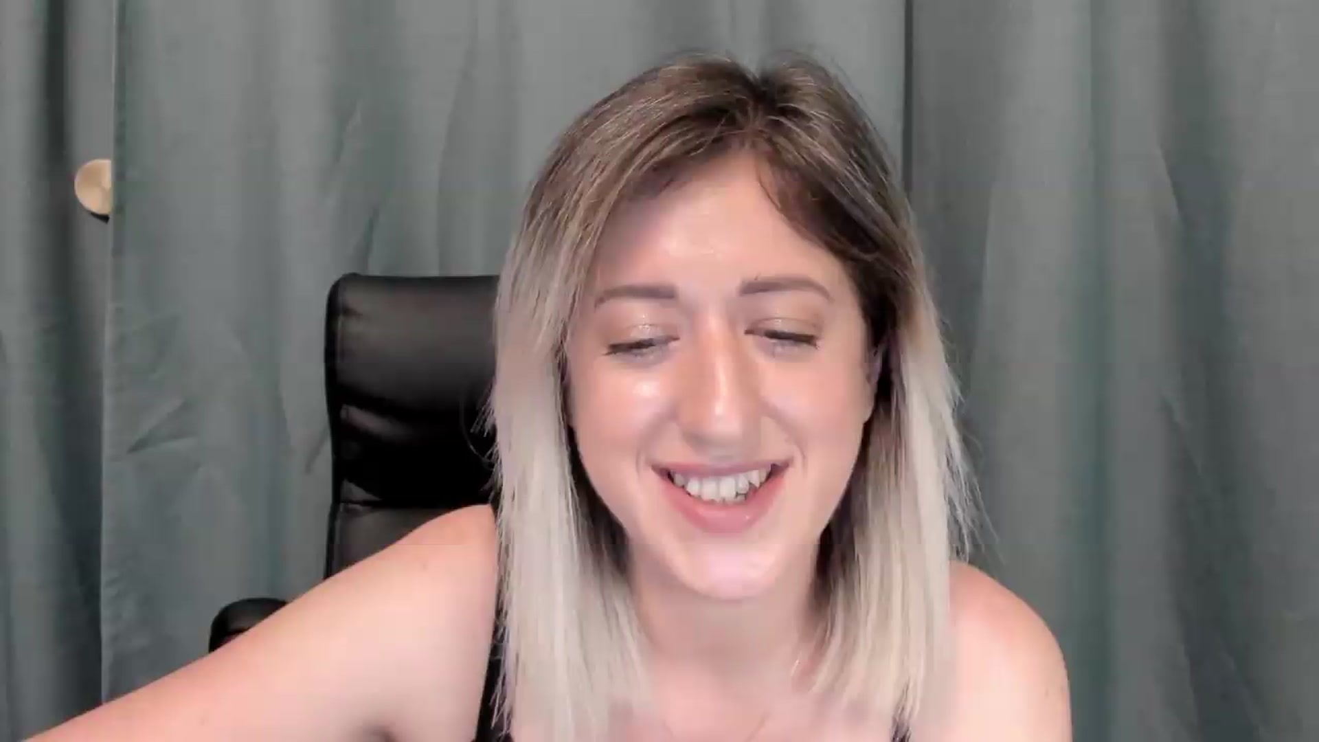 Gallery image thumbnail from SweetDelia_'s myfreecams stream on, 07/11/2026, 02:06 image 6 of 20