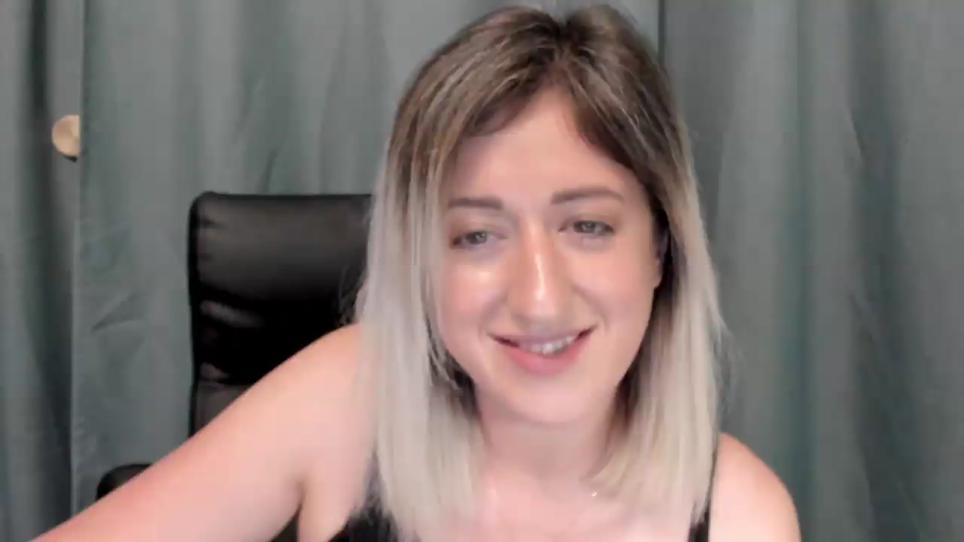 Gallery image thumbnail from SweetDelia_'s myfreecams stream on, 07/11/2026, 02:06 image 13 of 20