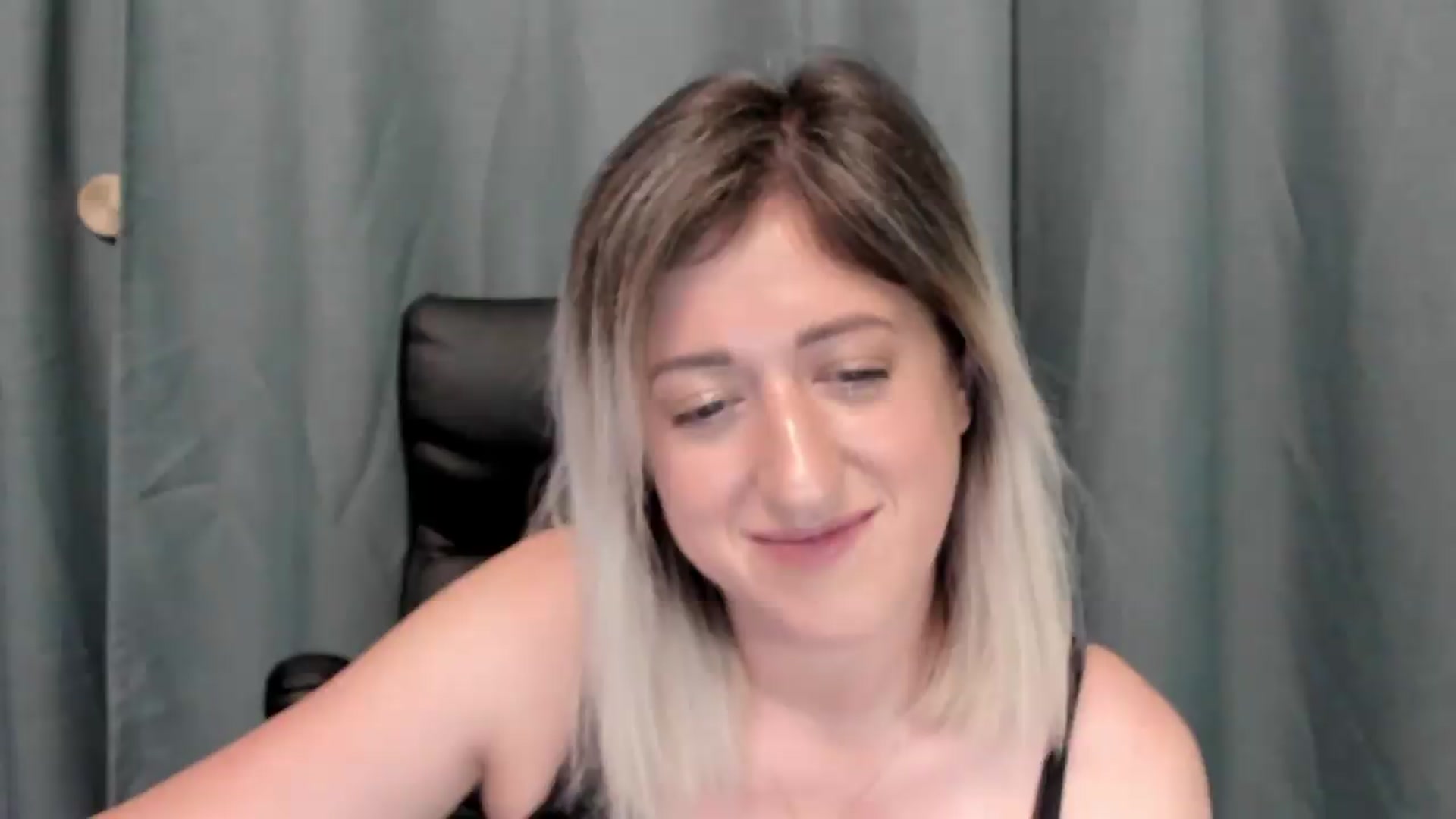 Gallery image thumbnail from SweetDelia_'s myfreecams stream on, 07/11/2026, 02:06 image 11 of 20