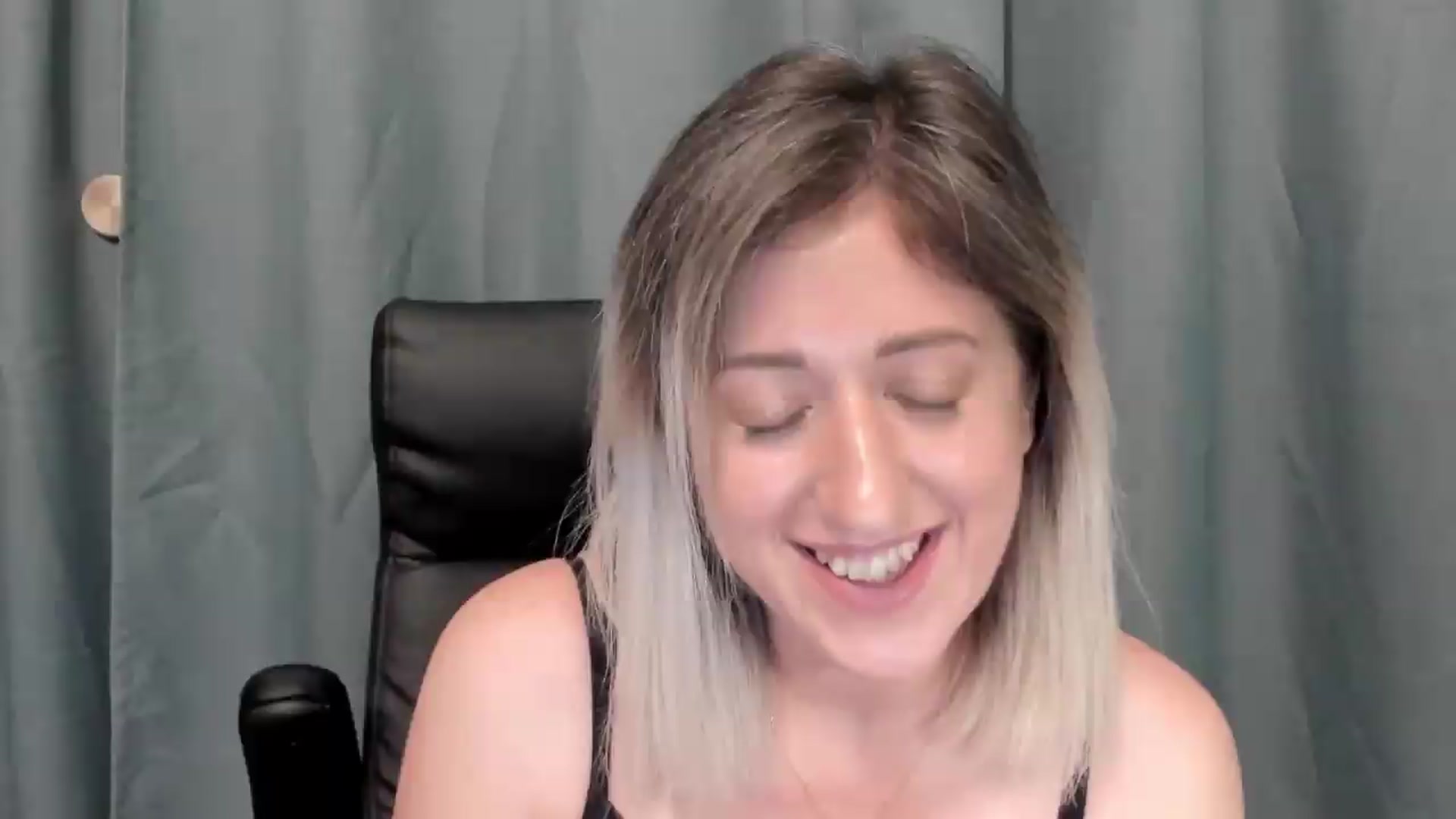 Gallery image thumbnail from SweetDelia_'s myfreecams stream on, 07/11/2026, 02:06 image 15 of 20