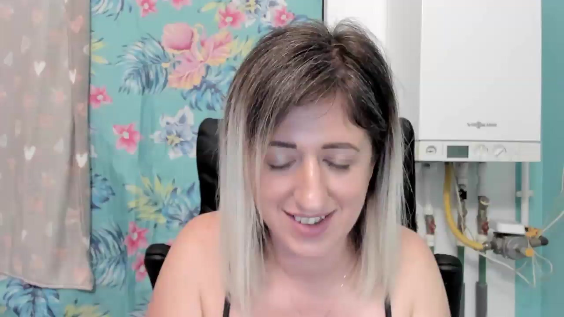 Gallery image thumbnail from SweetDelia_'s myfreecams stream on, 07/14/2026, 02:39 image 1 of 20