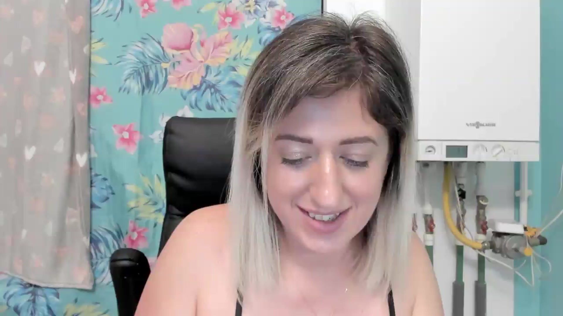 Gallery image thumbnail from SweetDelia_'s myfreecams stream on, 07/14/2026, 02:39 image 15 of 20