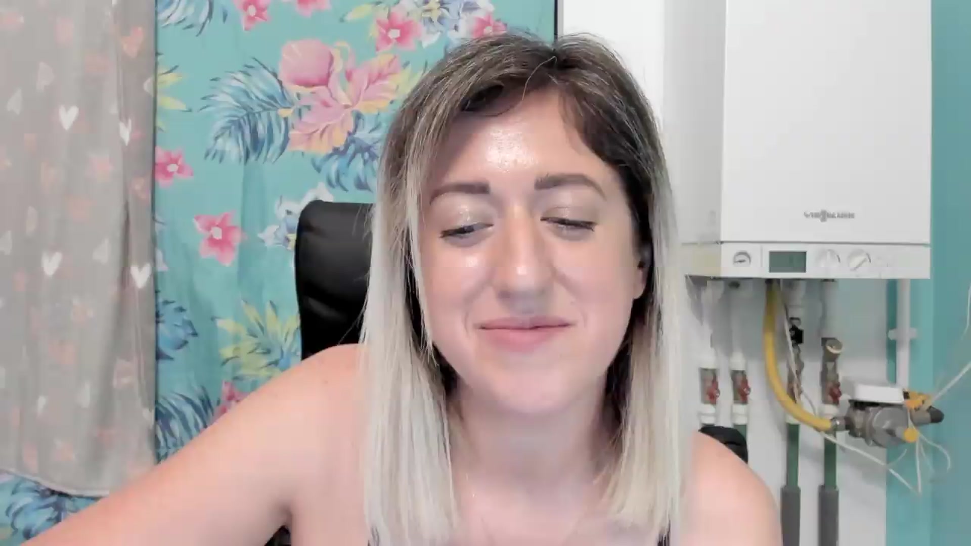 Gallery image thumbnail from SweetDelia_'s myfreecams stream on, 07/14/2026, 02:39 image 17 of 20