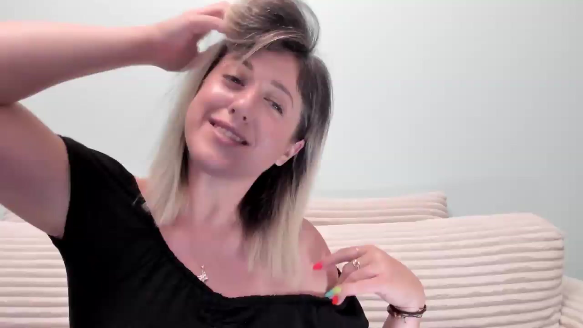 Gallery image thumbnail from SweetDelia_'s myfreecams stream on, 07/27/2026, 02:16 image 1 of 20