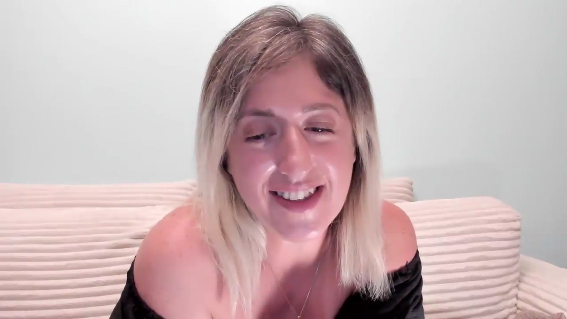 Gallery image thumbnail from SweetDelia_'s myfreecams stream on, 07/27/2026, 02:16 image 17 of 20
