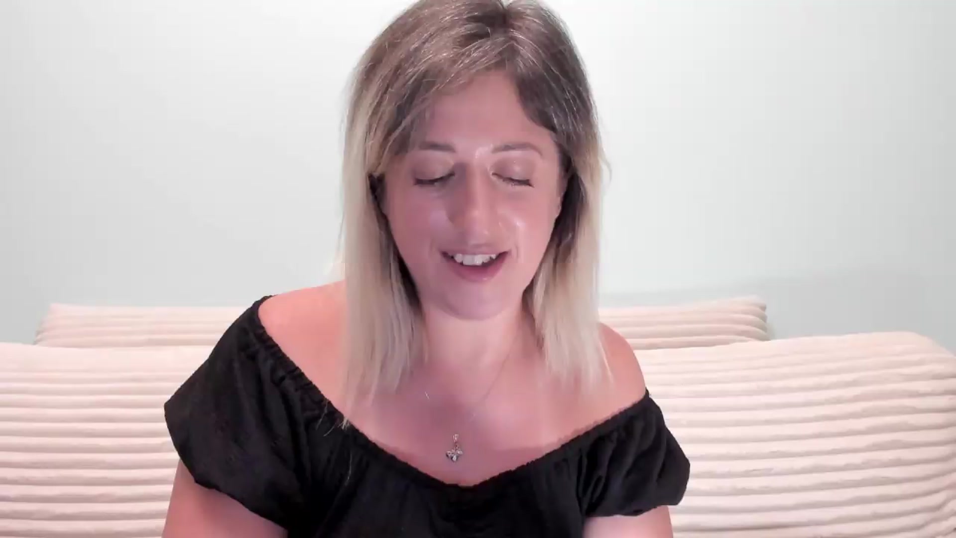 Gallery image thumbnail from SweetDelia_'s myfreecams stream on, 07/27/2026, 02:16 image 19 of 20