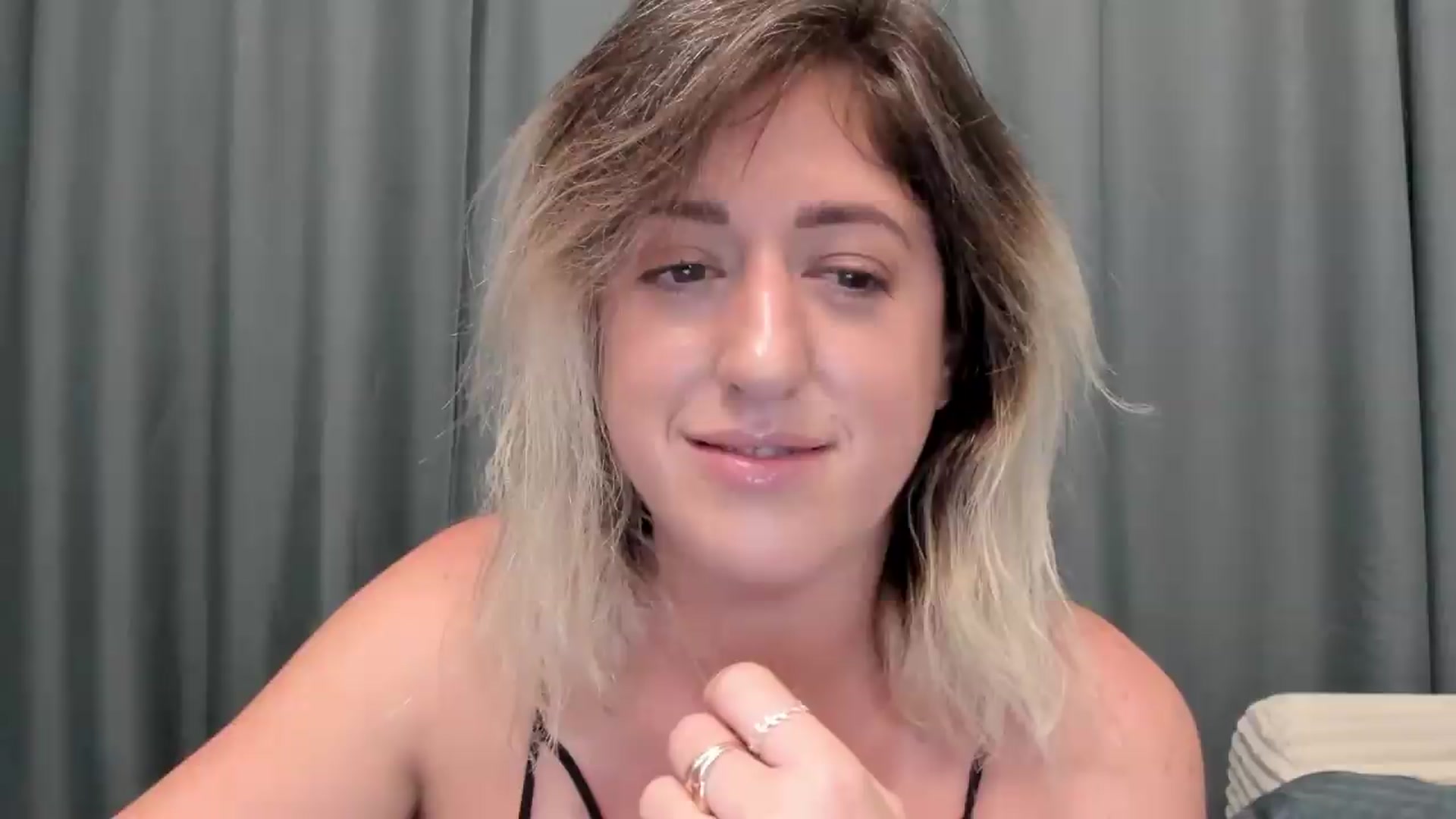 Gallery image thumbnail from SweetDelia_'s myfreecams stream on, 07/29/2026, 24:23 image 6 of 20