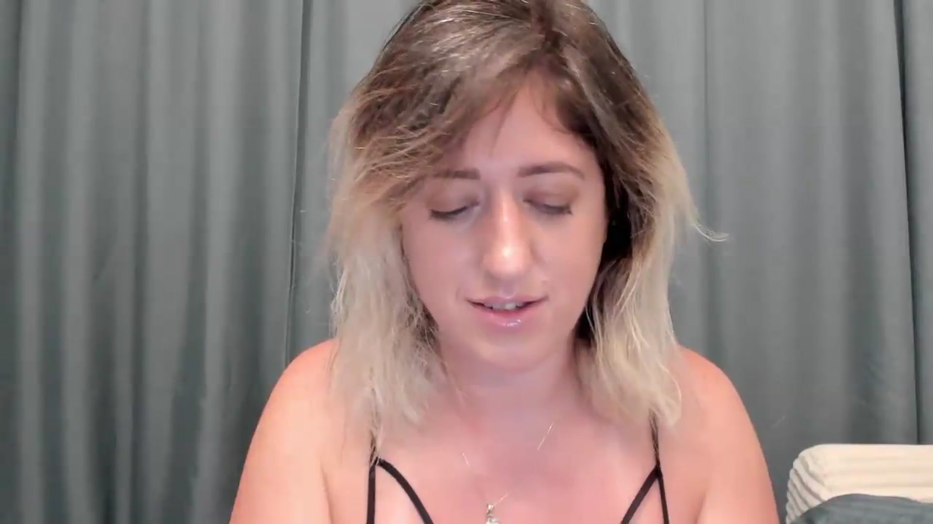 Gallery image thumbnail from SweetDelia_'s myfreecams stream on, 07/29/2026, 24:23 image 7 of 20