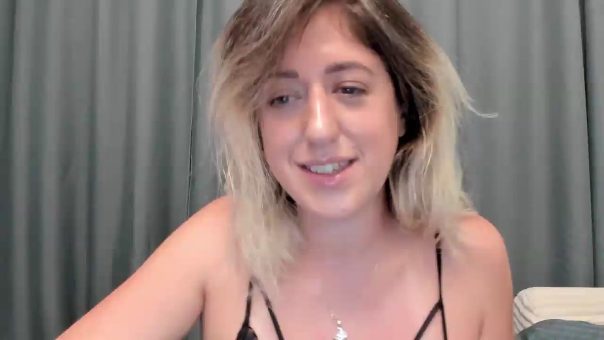 Gallery image thumbnail from SweetDelia_'s myfreecams stream on, 07/29/2026, 24:23 image 3 of 20
