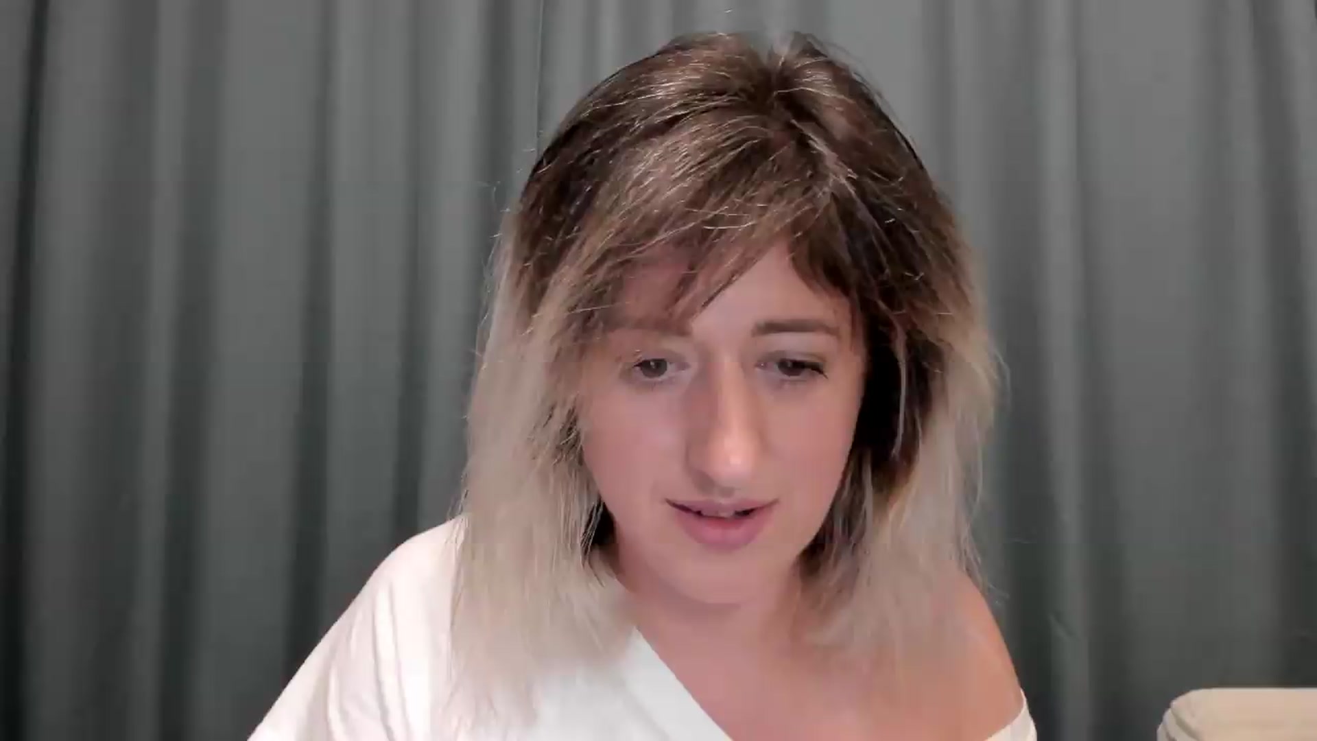 Gallery image thumbnail from SweetDelia_'s myfreecams stream on, 08/01/2026, 01:14 image 12 of 20