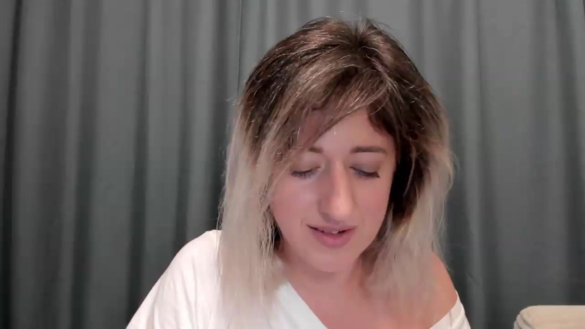 Gallery image thumbnail from SweetDelia_'s myfreecams stream on, 08/01/2026, 01:14 image 4 of 20