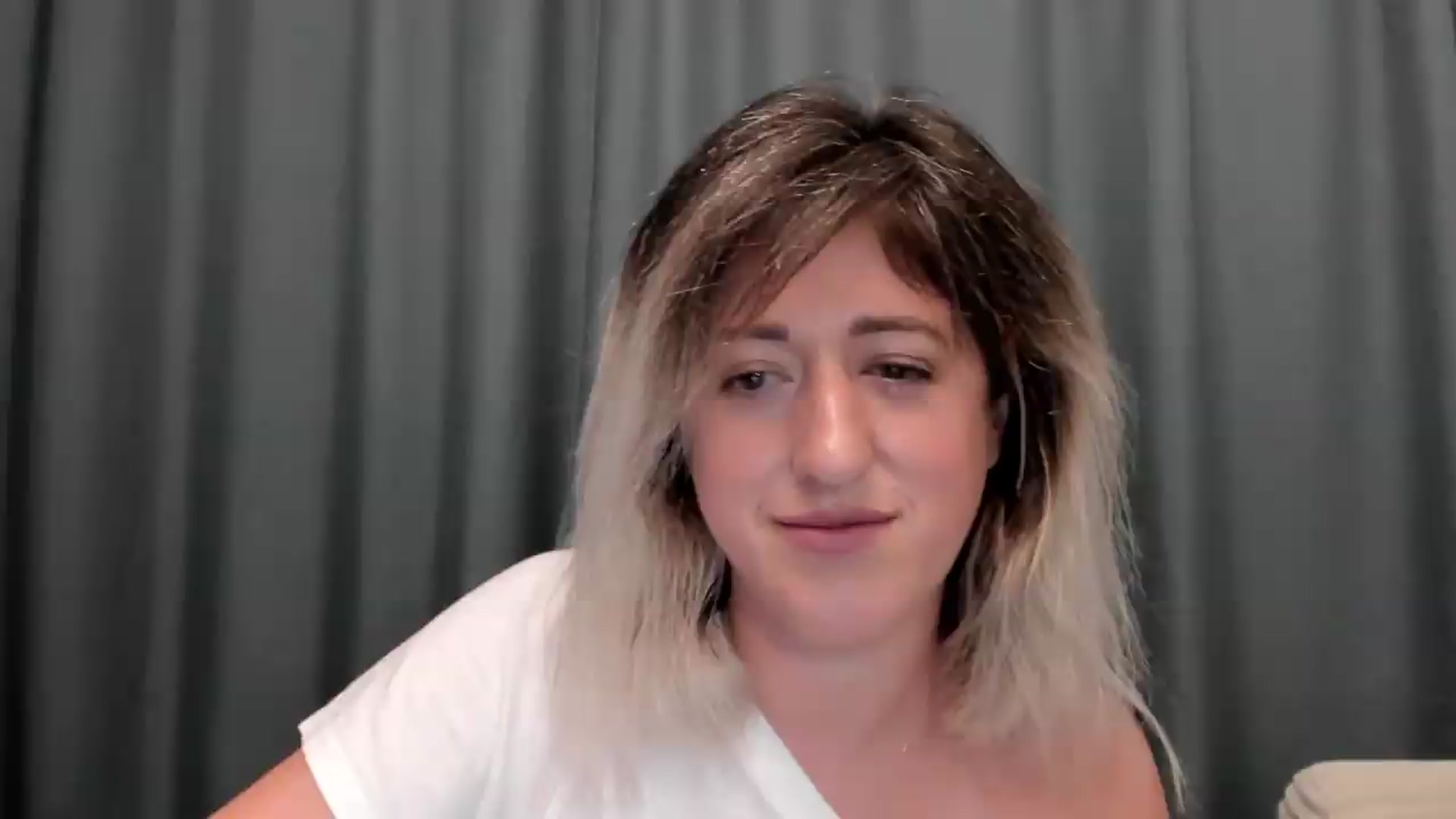 Gallery image thumbnail from SweetDelia_'s myfreecams stream on, 08/01/2026, 01:14 image 8 of 20