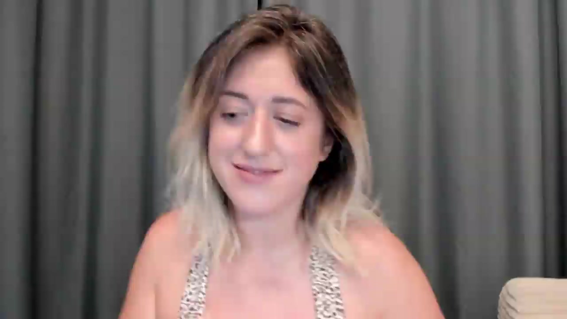 Gallery image thumbnail from SweetDelia_'s myfreecams stream on, 08/12/2026, 01:43 image 5 of 20