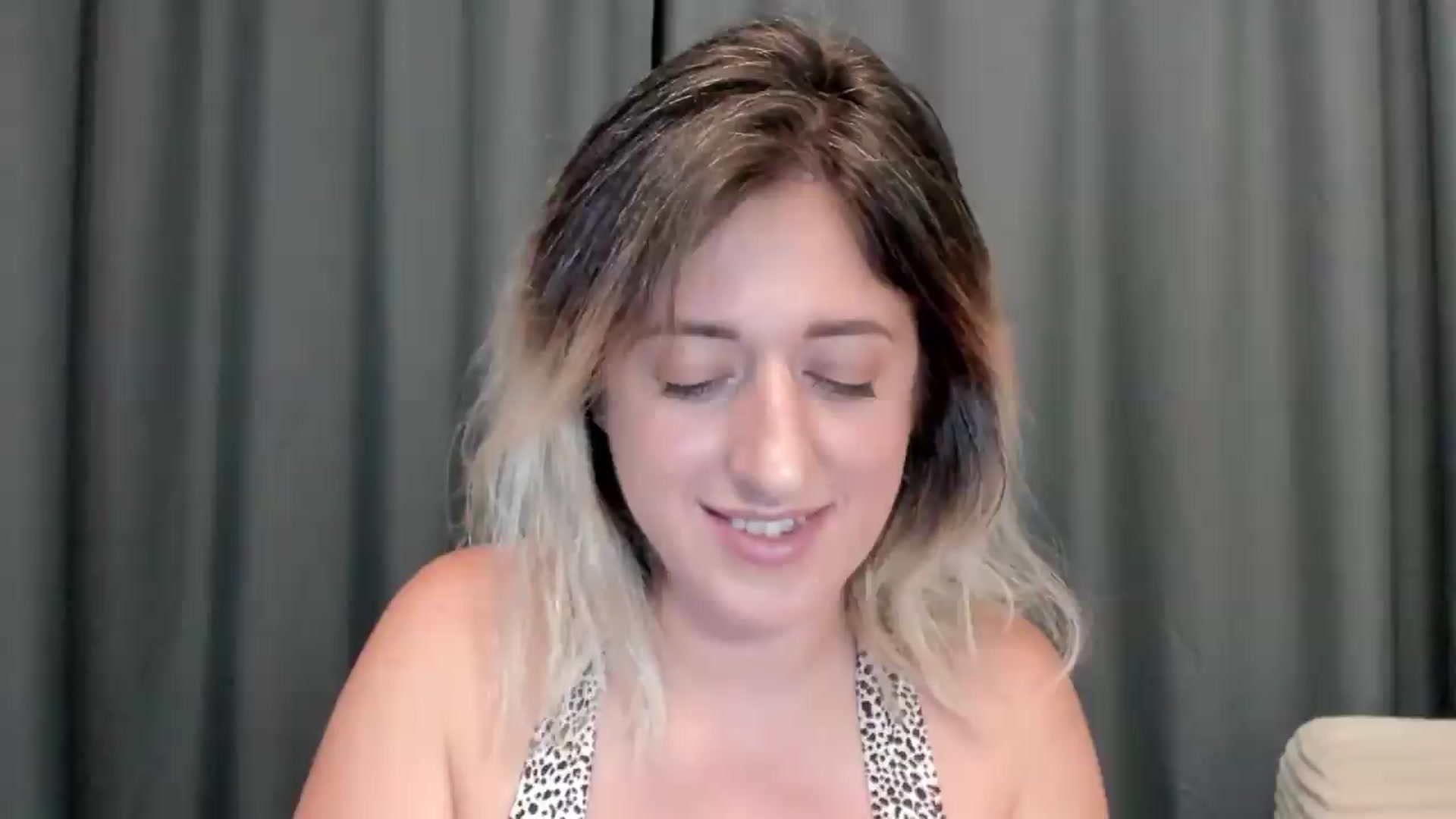 Gallery image thumbnail from SweetDelia_'s myfreecams stream on, 08/12/2026, 01:43 image 18 of 20