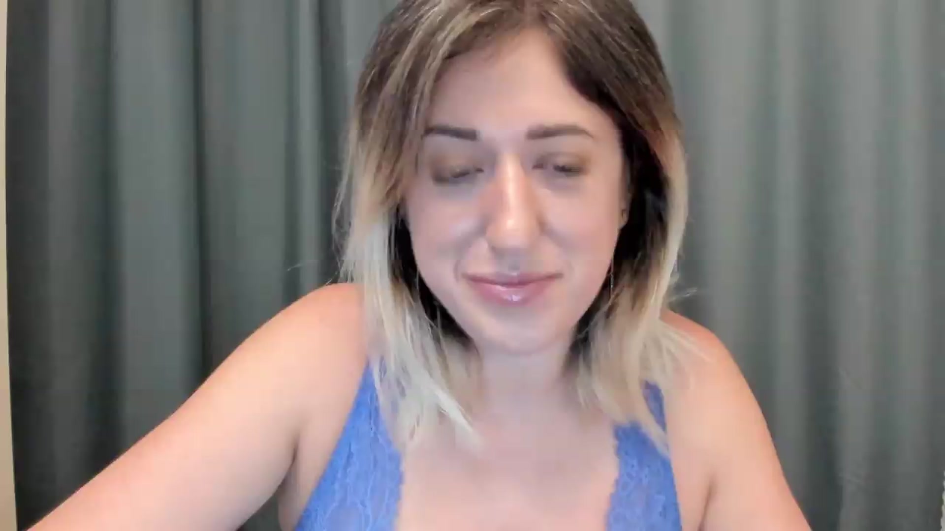Gallery image thumbnail from SweetDelia_'s myfreecams stream on, 08/13/2026, 01:04 image 5 of 20