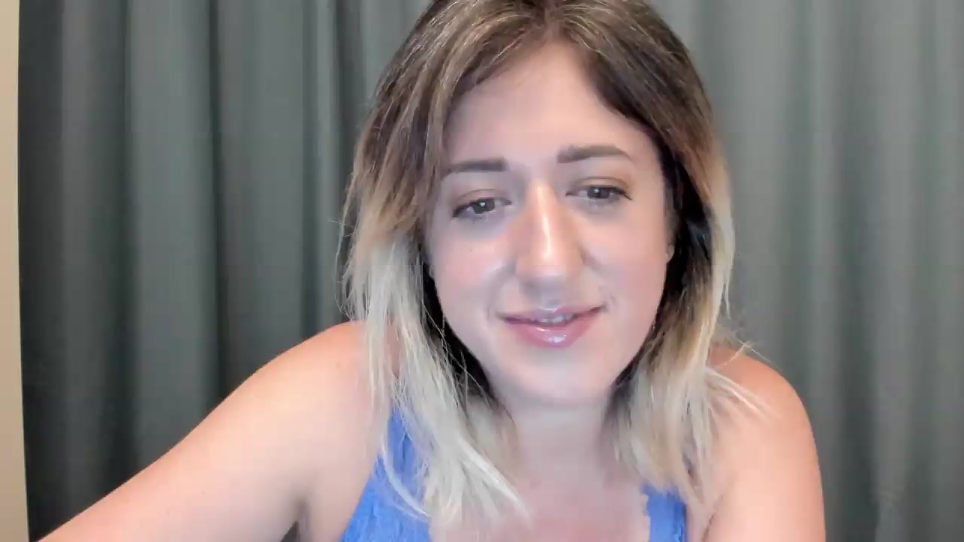Gallery image thumbnail from SweetDelia_'s myfreecams stream on, 08/13/2026, 01:04 image 17 of 20