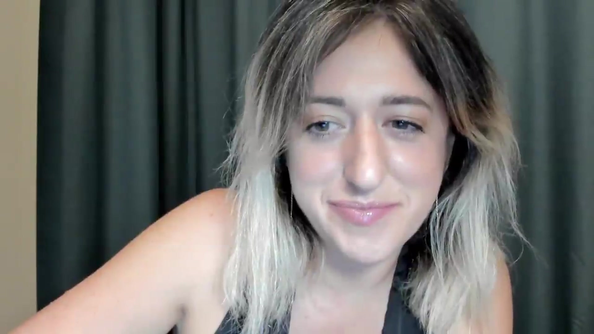Gallery image thumbnail from SweetDelia_'s myfreecams stream on, 08/14/2026, 01:42 image 3 of 20