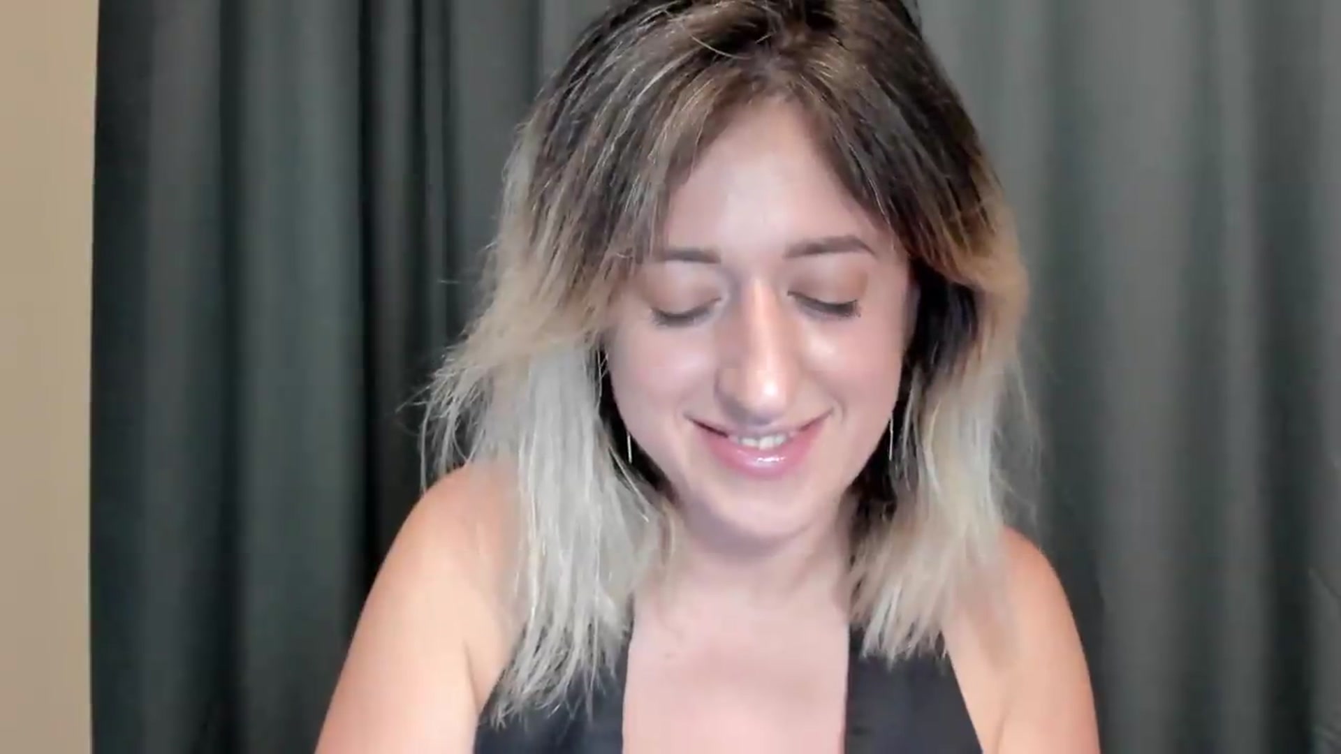 Gallery image thumbnail from SweetDelia_'s myfreecams stream on, 08/14/2026, 01:42 image 17 of 20