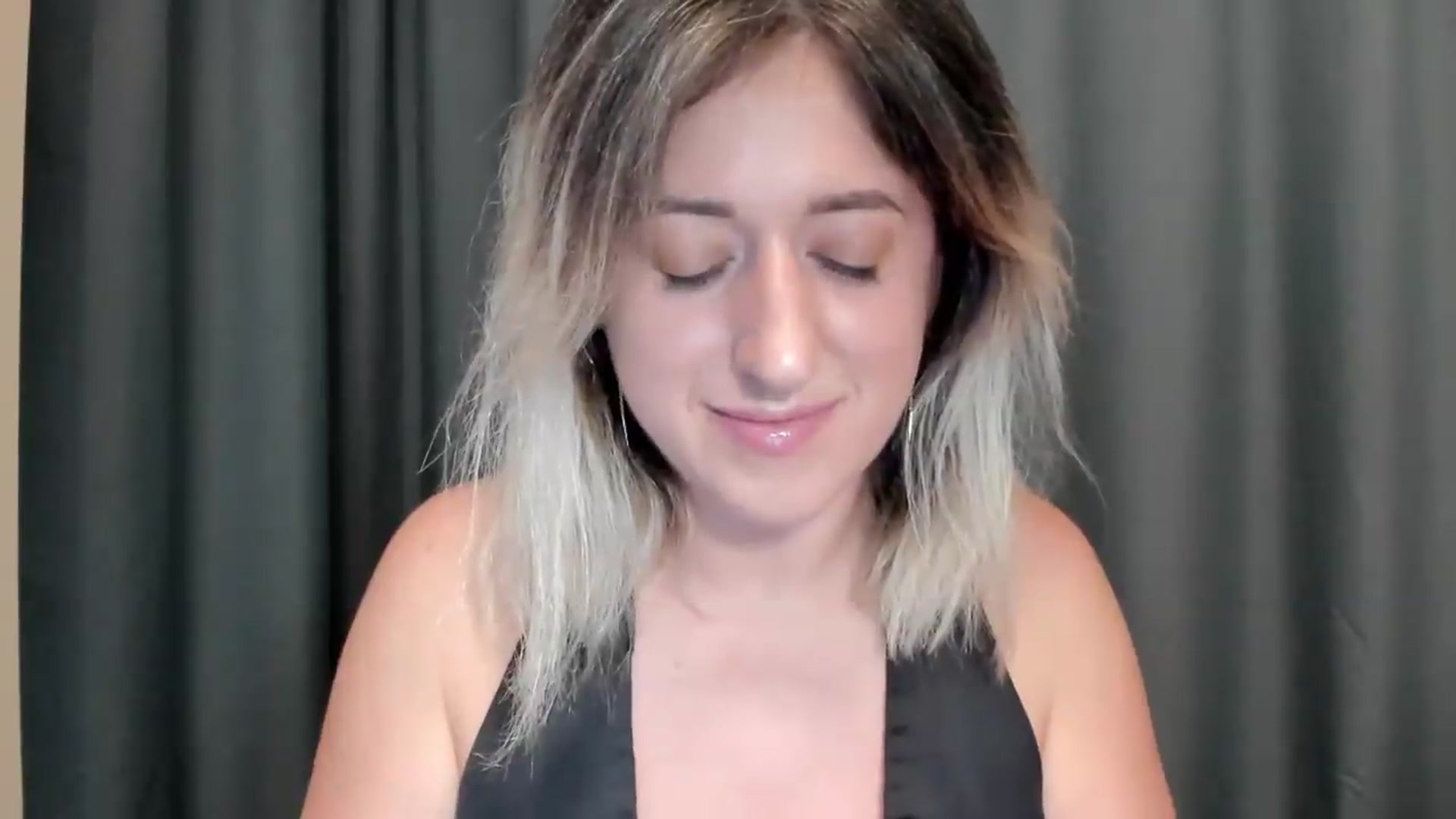 Gallery image thumbnail from SweetDelia_'s myfreecams stream on, 08/14/2026, 01:42 image 6 of 20